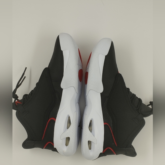 Jordan Max Aura 4 10US Mens 12US womens - Picture 4 of 7